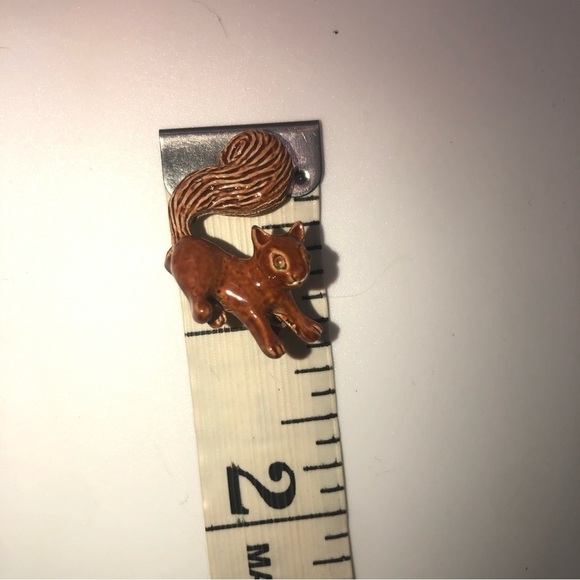 Vtg Gerry’s Brown Enamel Mom & Baby Squirrel Brooches 1.1” & .5” - Picture 5 of 5